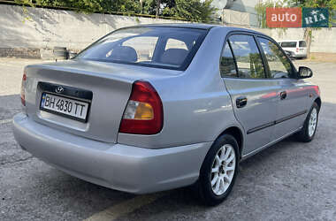 Седан Hyundai Accent 2000 в 