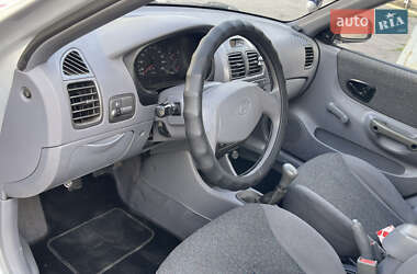Седан Hyundai Accent 2000 в 