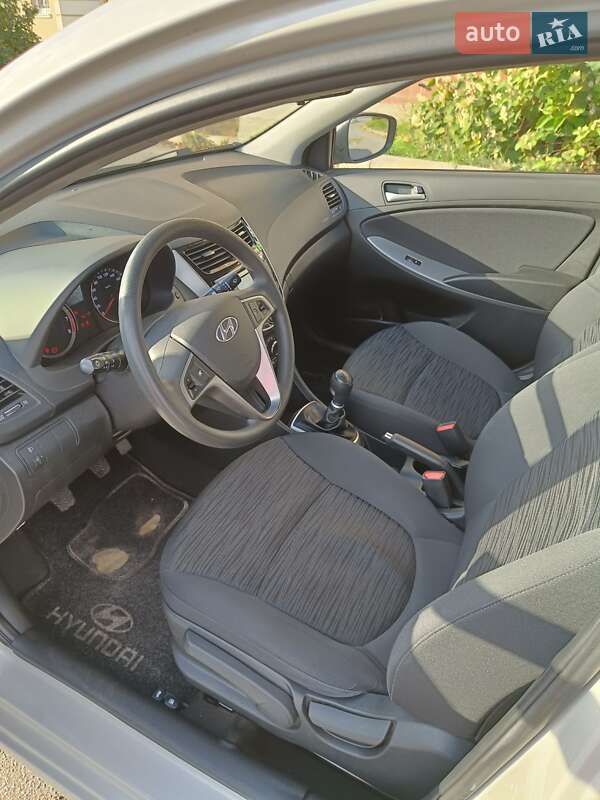 Седан Hyundai Accent 2015 в Харькове фото 8 Седан Hyundai Accent 2015 в Харькове