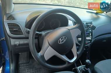 Седан Hyundai Accent 2011 в 