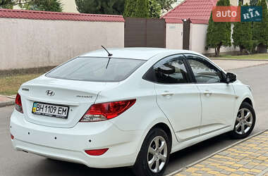 Седан Hyundai Accent 2012 в 