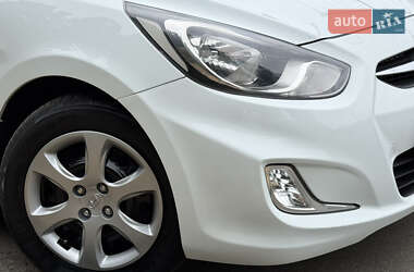 Седан Hyundai Accent 2012 в 