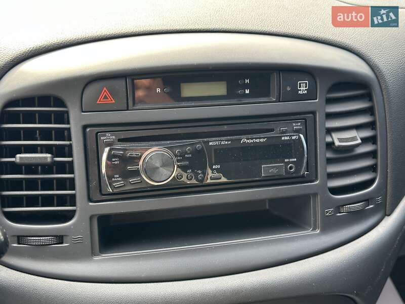 Хэтчбек Hyundai Accent 2008 в Киеве