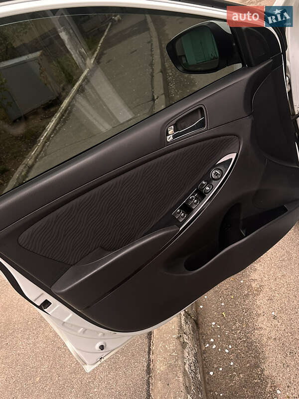 Седан Hyundai Accent 2011 в Харькове