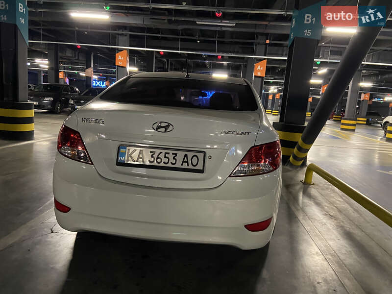 Седан Hyundai Accent 2012 в Киеве