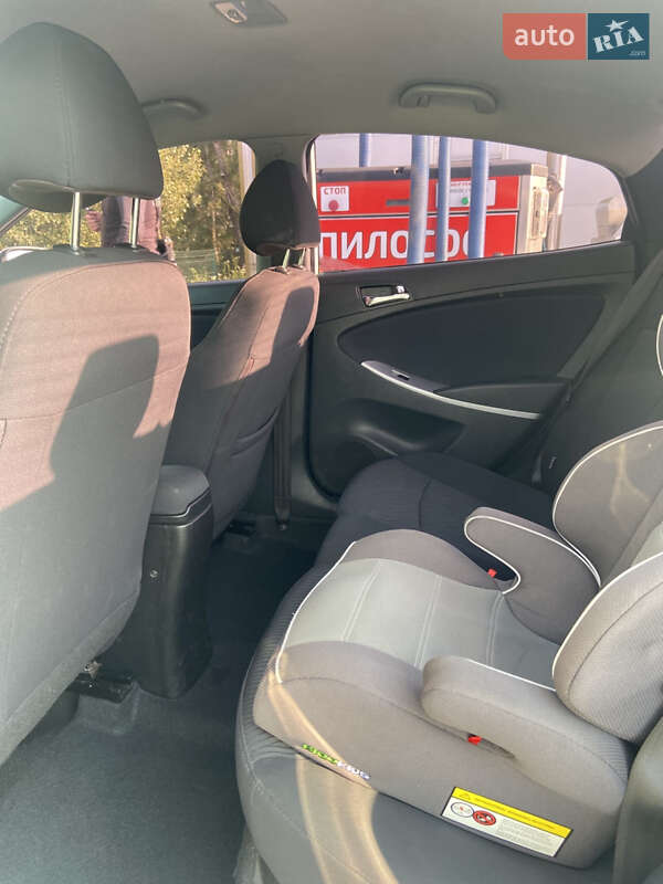 Седан Hyundai Accent 2012 в Киеве