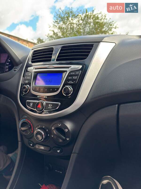 Седан Hyundai Accent 2011 в Бердичеве