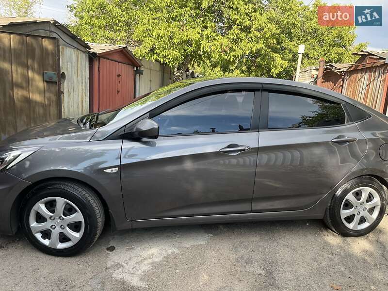Седан Hyundai Accent 2012 в Херсоні фото 3 Седан Hyundai Accent 2012 в Херсоні