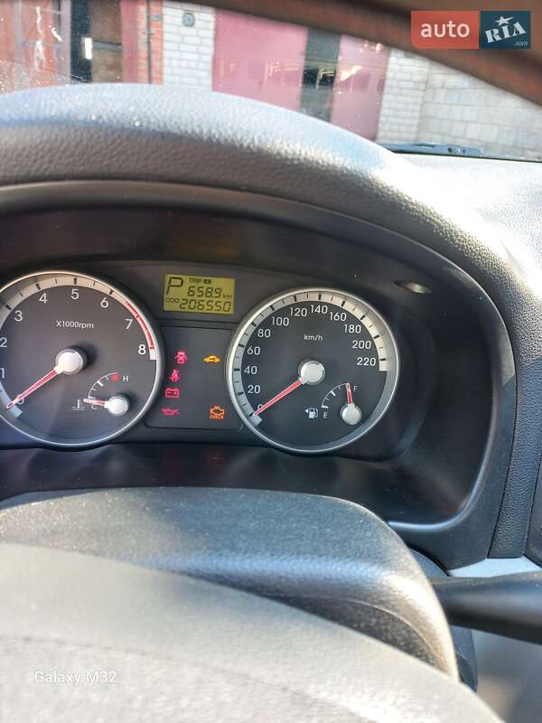 Седан Hyundai Accent 2009 в Чернігові