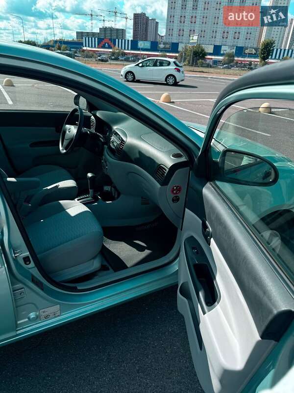 Седан Hyundai Accent 2008 в Киеве