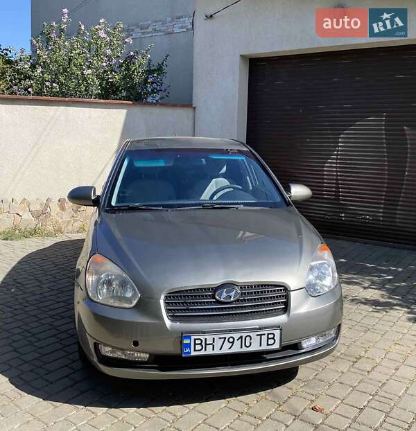 Седан Hyundai Accent 2010 в Одессе