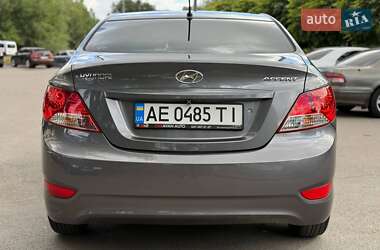 Седан Hyundai Accent 2013 в 