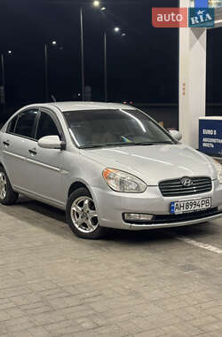 Седан Hyundai Accent 2008 в Днепре