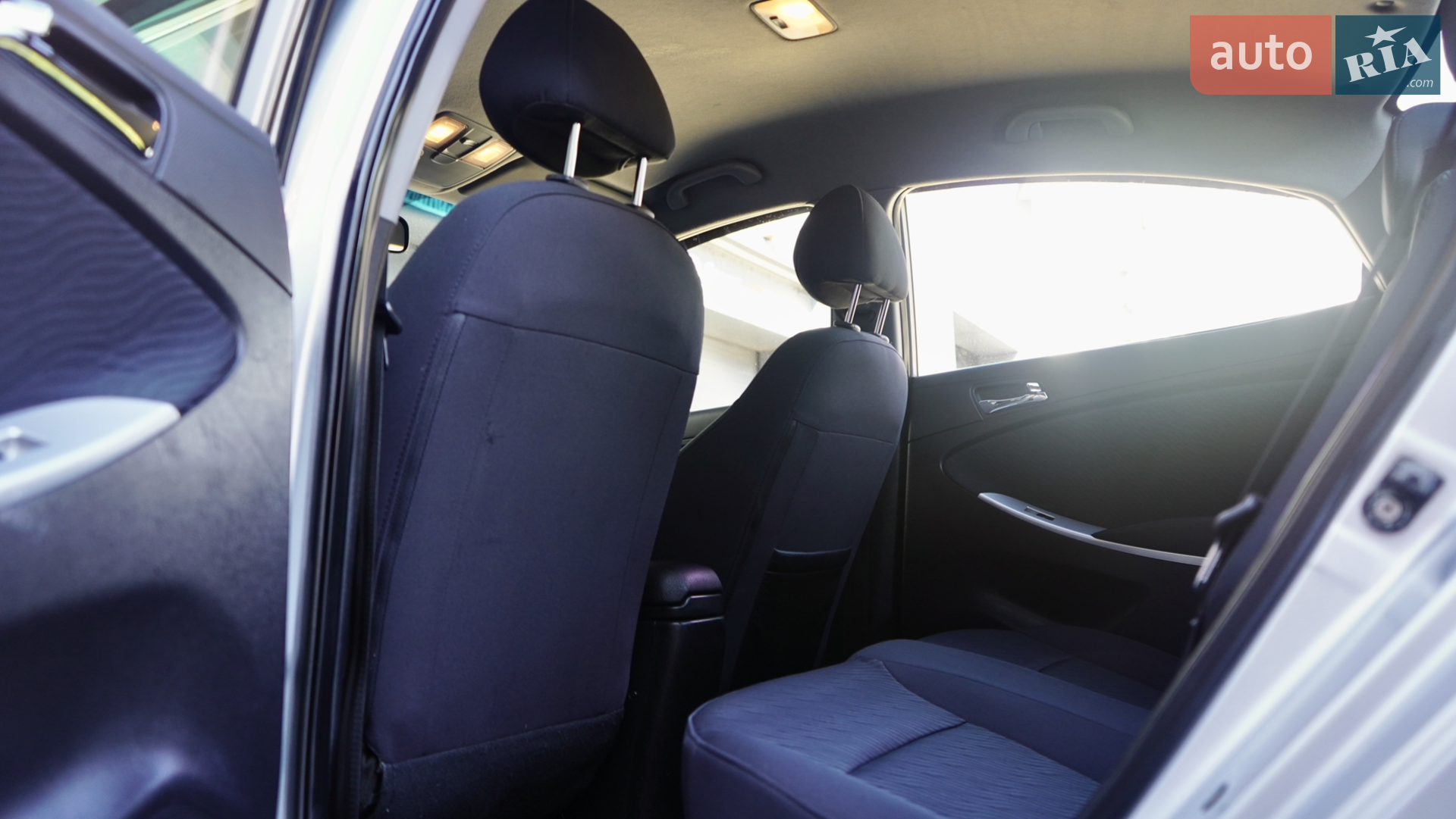 2011 Hyundai Accent - мініатюра 37