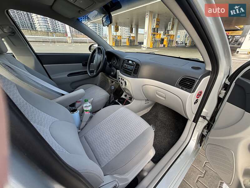 Седан Hyundai Accent 2007 в Киеве