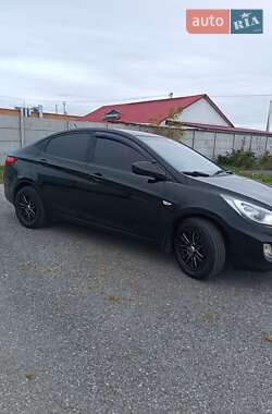 Седан Hyundai Accent 2013 в 
