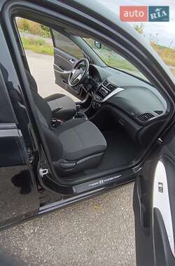 Седан Hyundai Accent 2013 в 