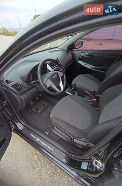 Седан Hyundai Accent 2013 в 