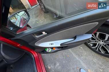 Хэтчбек Hyundai Accent 2013 в 