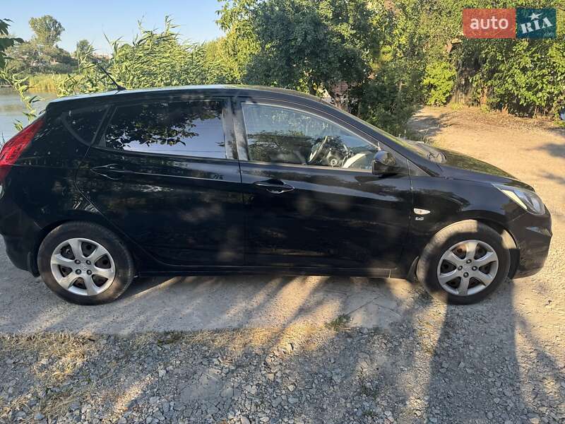 Хэтчбек Hyundai Accent 2013 в Днепре фото 4 Хэтчбек Hyundai Accent 2013 в Днепре