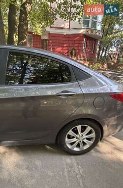 Седан Hyundai Accent 2012 в 