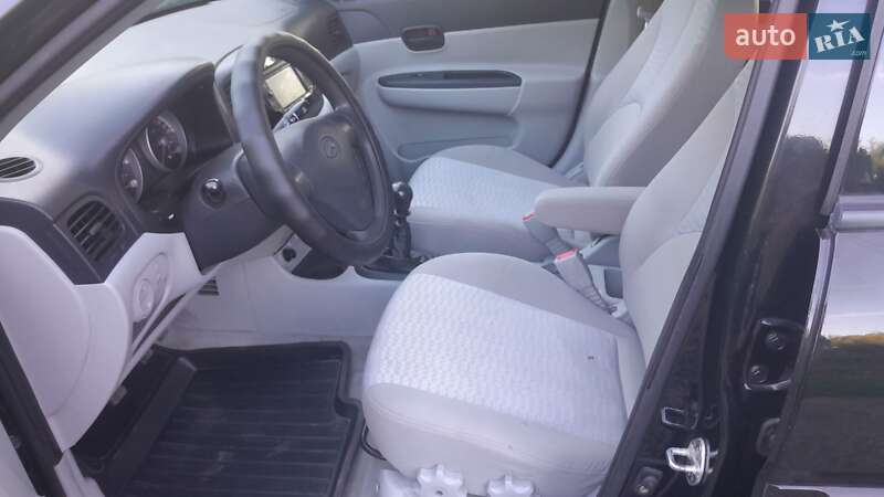 Седан Hyundai Accent 2008 в Миргороде