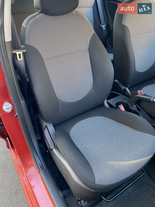Седан Hyundai Accent 2011 в Мукачево