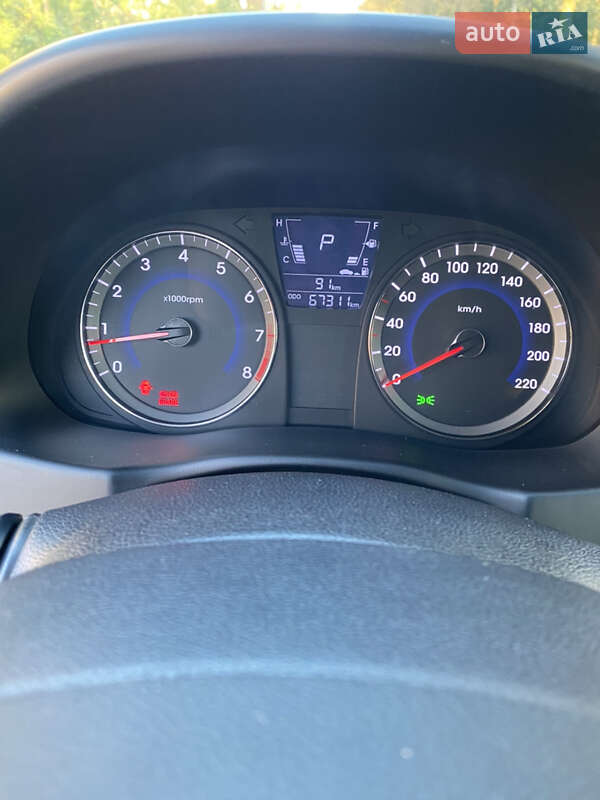 Седан Hyundai Accent 2011 в Мукачево
