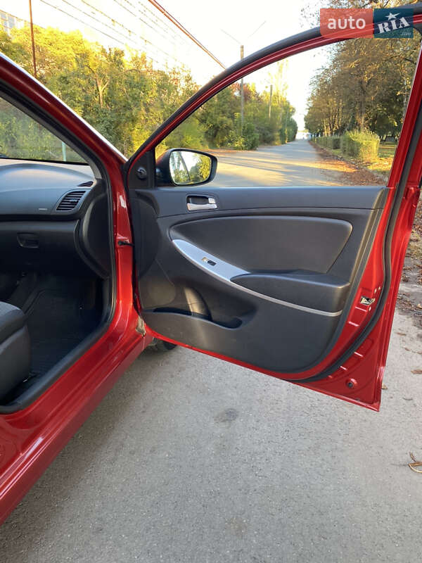 Седан Hyundai Accent 2011 в Мукачево