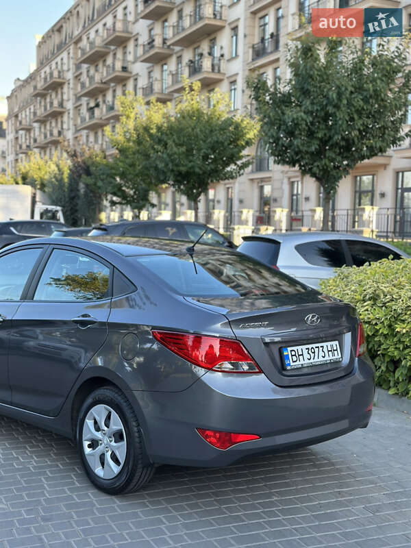 Седан Hyundai Accent 2016 в Одессе