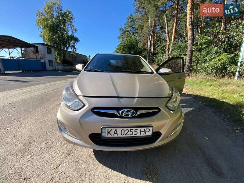 Седан Hyundai Accent 2012 в Києві