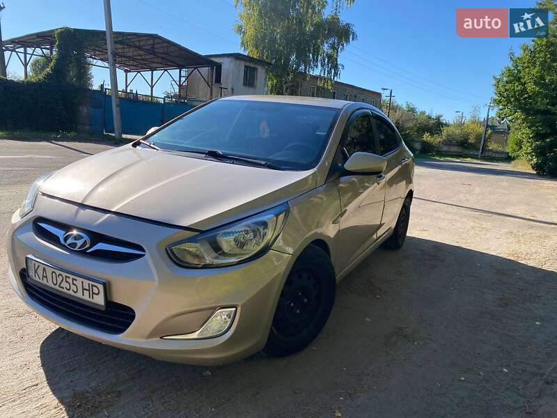 Седан Hyundai Accent 2012 в Києві