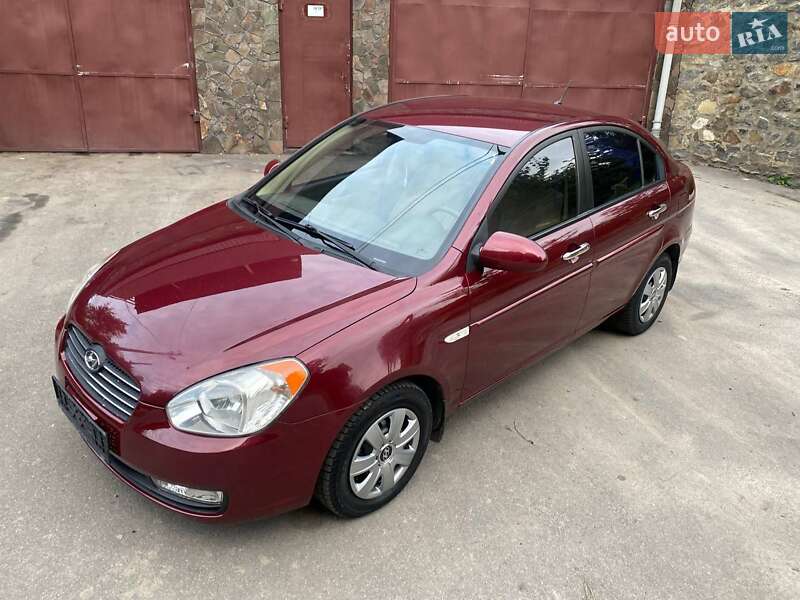 Седан Hyundai Accent 2010 в 