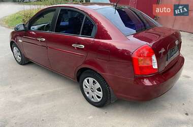 Седан Hyundai Accent 2010 в 