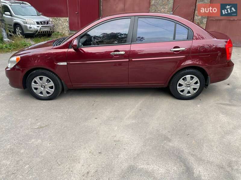 Седан Hyundai Accent 2010 в Виннице