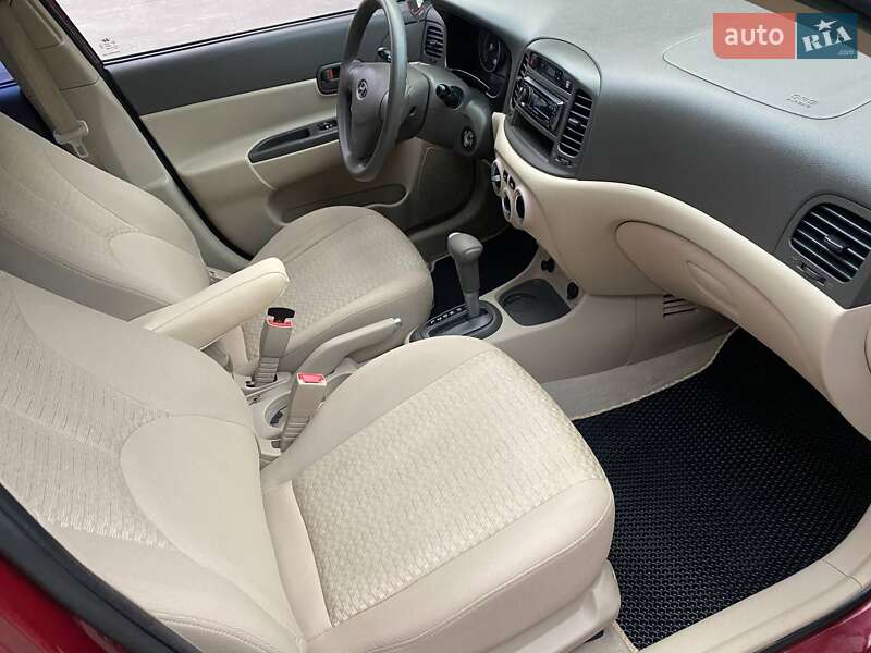 Седан Hyundai Accent 2010 в Виннице