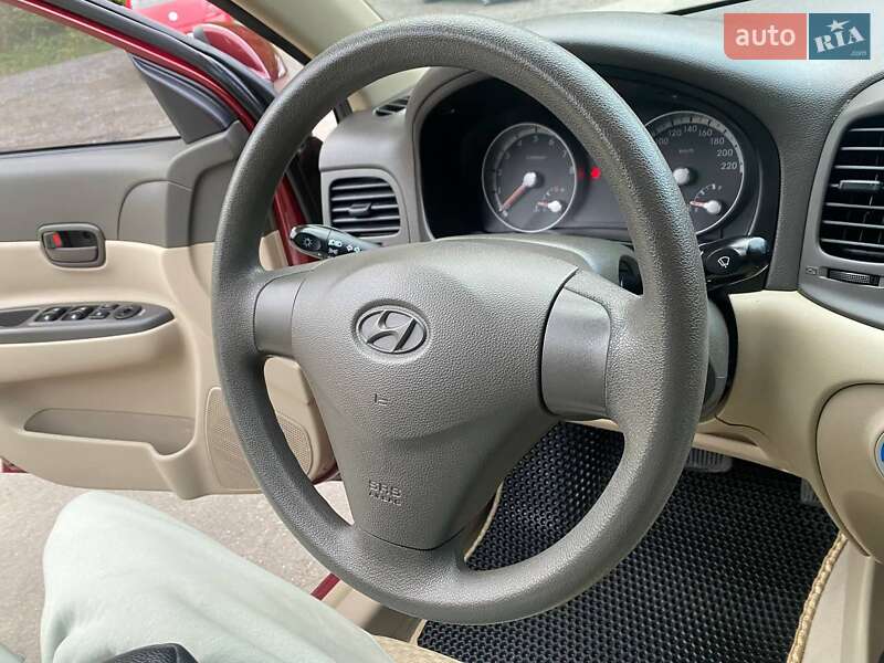 Седан Hyundai Accent 2010 в Виннице