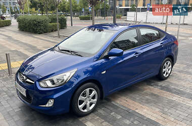 Седан Hyundai Accent 2011 в Киеве