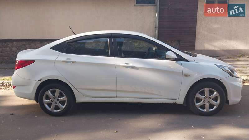 Седан Hyundai Accent 2012 в Харькове