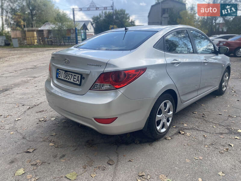 Седан Hyundai Accent 2011 в Кременчуге