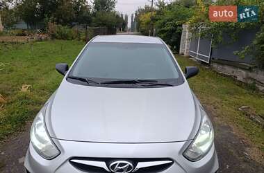 Седан Hyundai Accent 2011 в Киеве