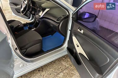 Седан Hyundai Accent 2011 в 