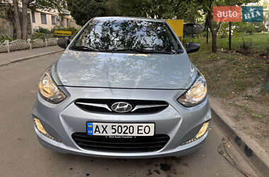 Седан Hyundai Accent 2011 в 