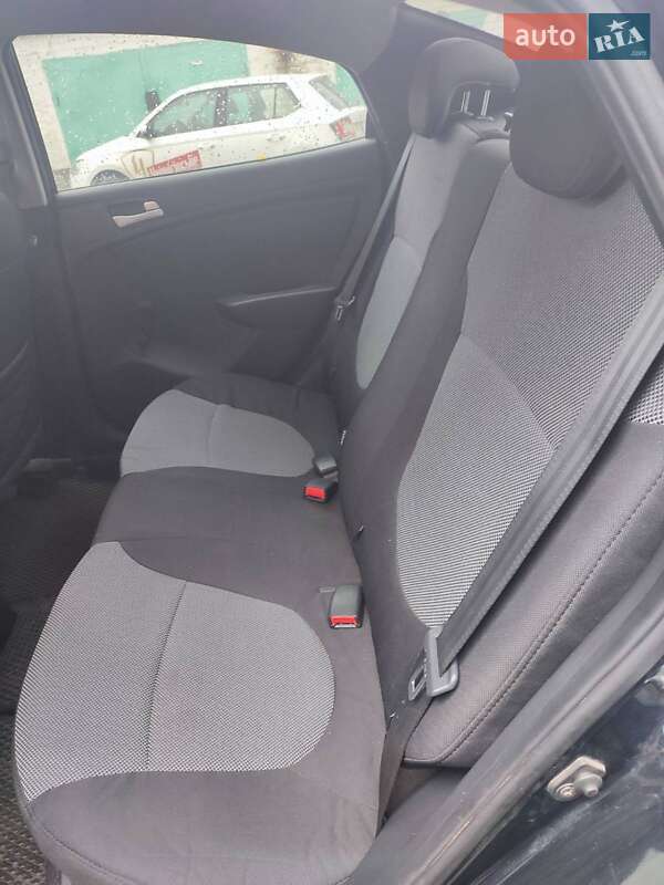 Седан Hyundai Accent 2012 в Житомире