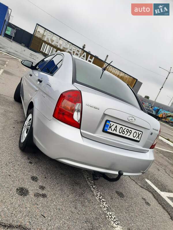 Седан Hyundai Accent 2008 в Киеве