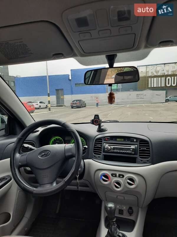 Седан Hyundai Accent 2008 в Киеве