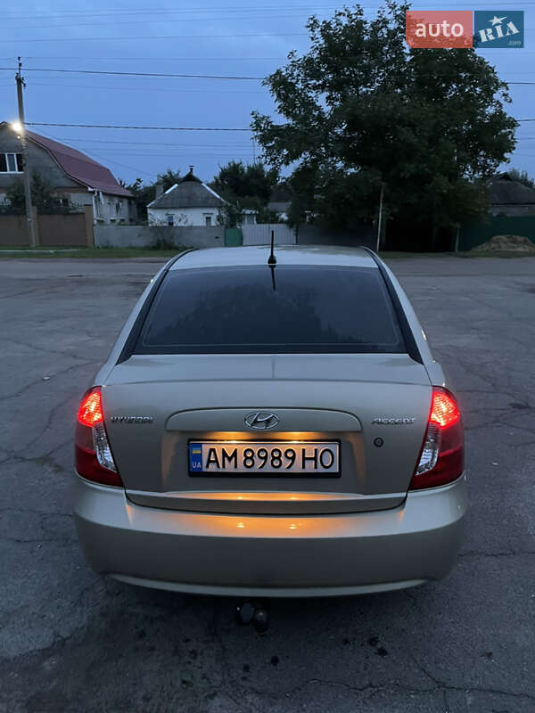 Седан Hyundai Accent 2008 в Попельне