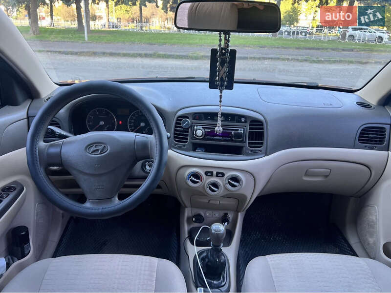 Седан Hyundai Accent 2008 в Черновцах