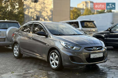 Седан Hyundai Accent 2011 в 