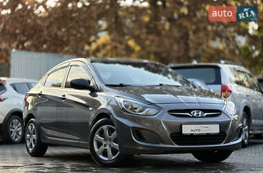 Седан Hyundai Accent 2011 в 